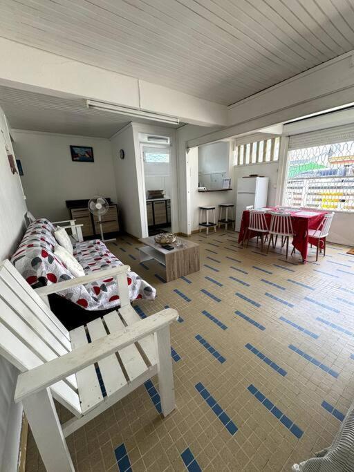 Maison Authentique A 300M De La Plage 圣安娜 外观 照片