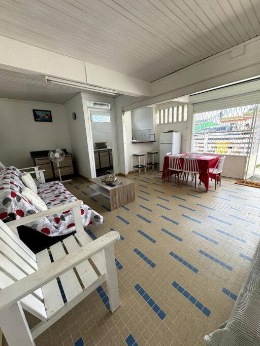 Maison Authentique A 300M De La Plage 圣安娜 外观 照片
